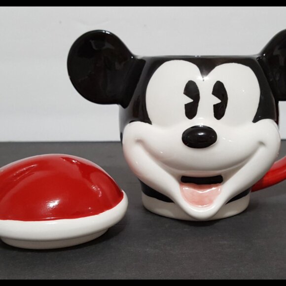 NEW RARE St. Nicholas Square Disney Christmas Mickey Mouse Lidded Mug - Picture 2 of 9